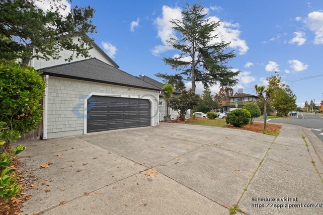 Photo - 7920 Hembree Ln