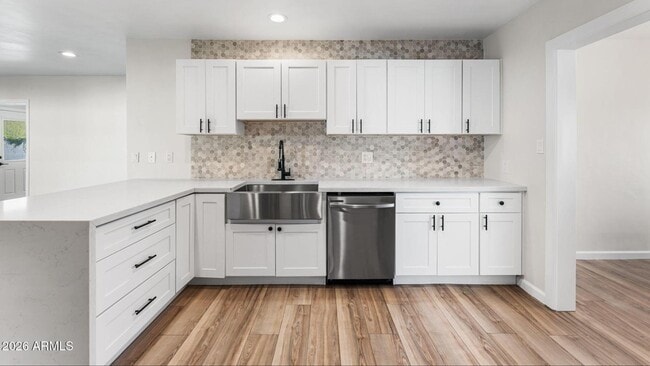 Building Photo - 8302 E Windsor Ave