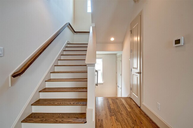 Photo - 4031 Bellefontaine St Unit 127