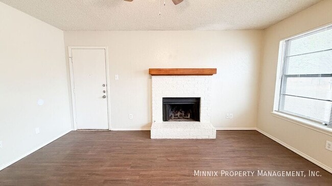 Photo - 9608 Elmwood Ave