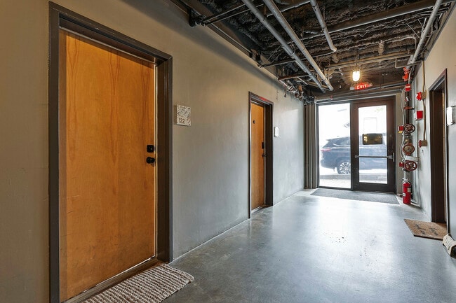 Photo - 675 Greenwood Ave NE