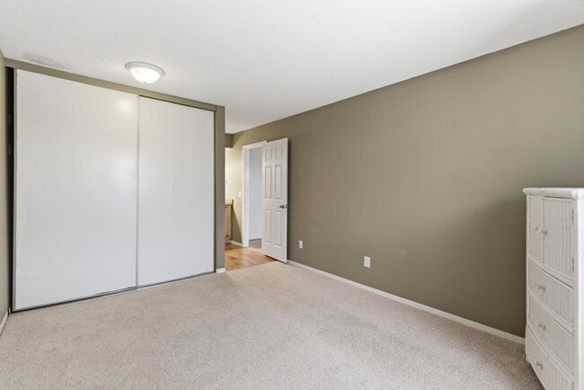Photo - 1023 Smetana Rd