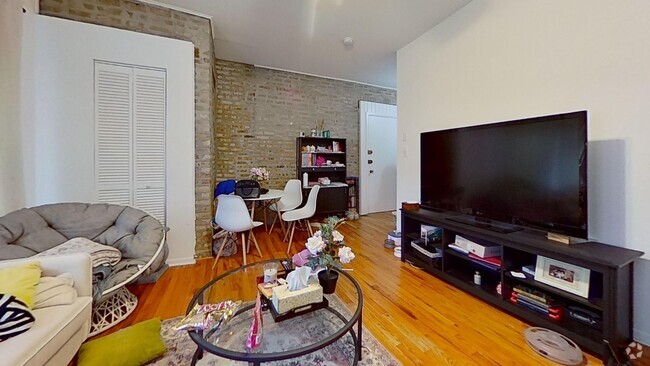 Building Photo - Raised First Floor East Lakeview One Bedroom Unit 701 1W Rental