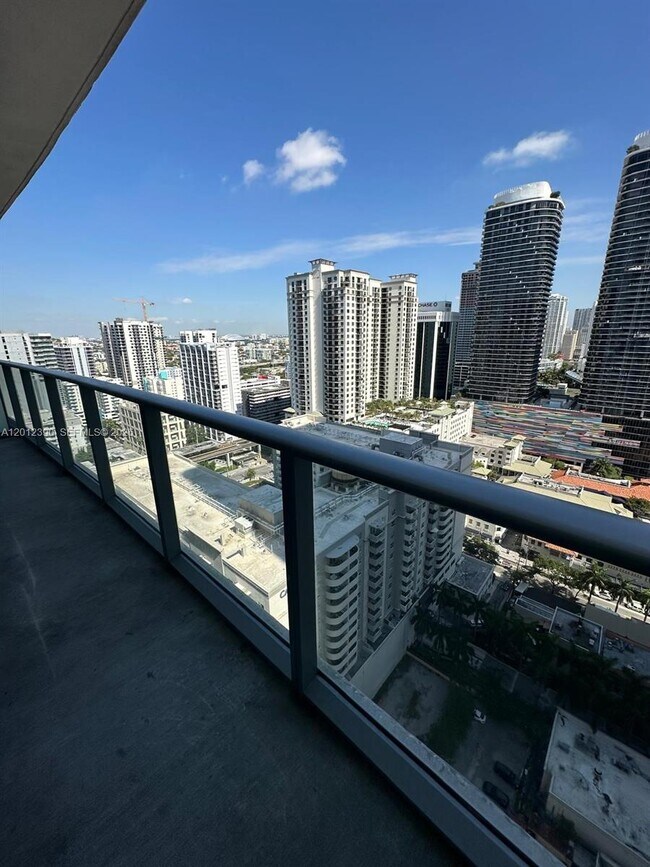 Photo - 1100 S Miami Ave Unidad 2608