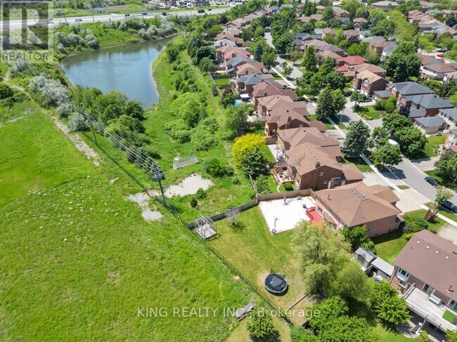 Photo - 2606 Ambercroft Trail