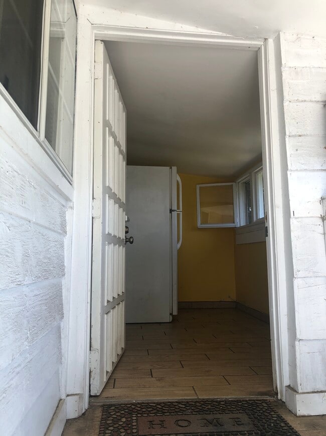 Building Photo - 6142 Oak Ave Unit 6142 Rental