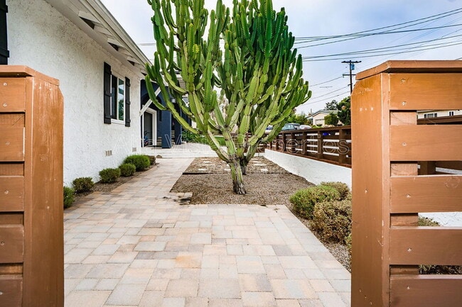 Photo - 2127 Burgener Blvd