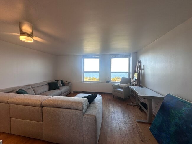 Photo - 2626 N Lakeview Ave Unit 2605