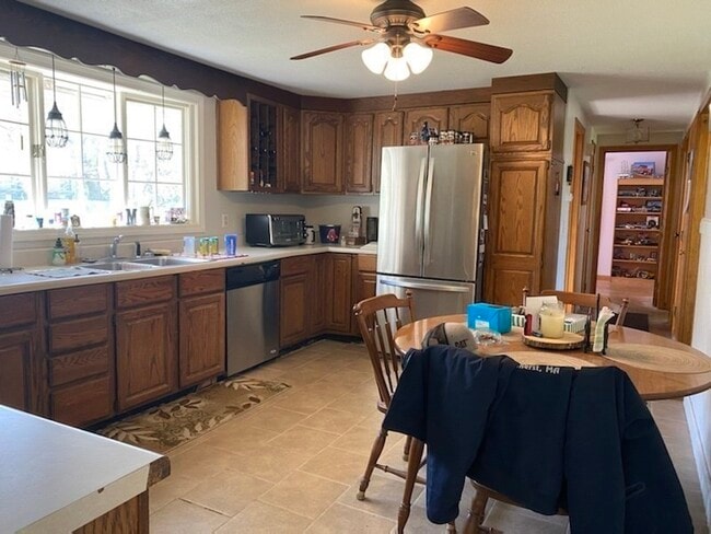 Photo - 159 Belchertown Rd