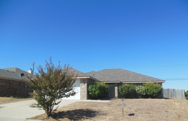 Photo - 4-Bedroom House for Rent in Killeen