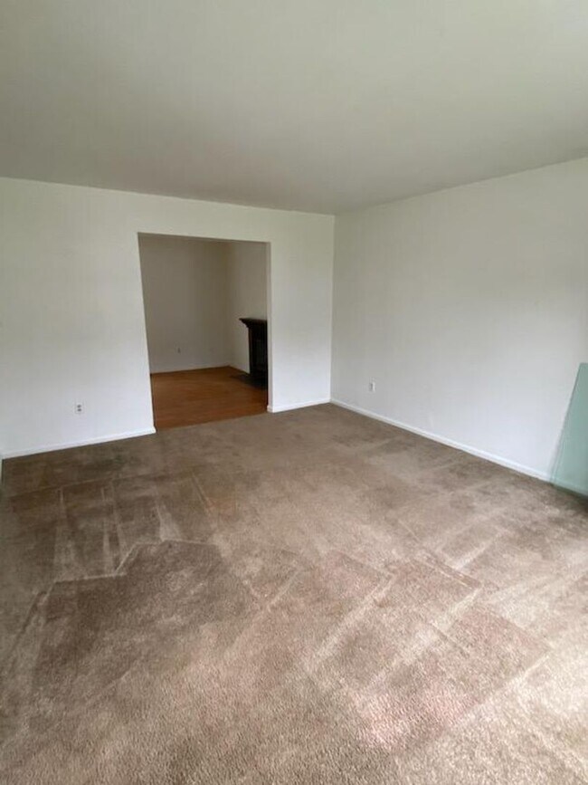 Photo - 1244 N Farmview Dr