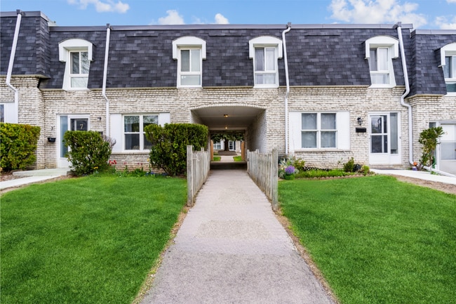 Building Photo - Bloor Dixie Townhomes