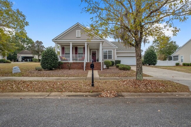 Building Photo - Southwood Home With Large Yard