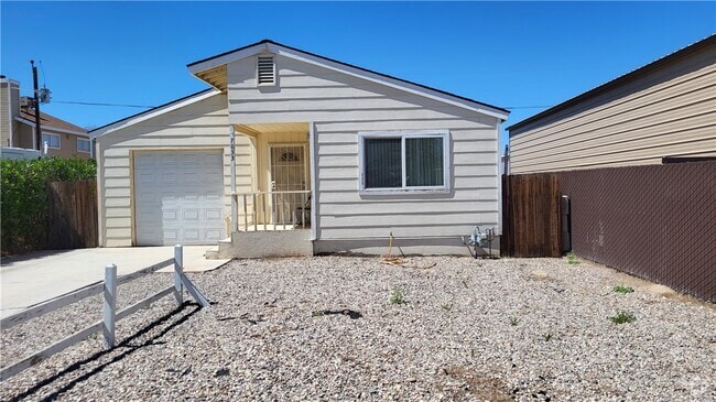 Building Photo - 7833 Mallard St Rental