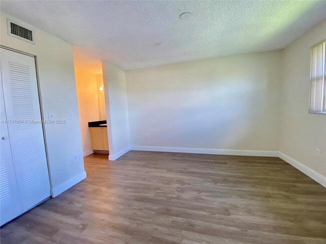 Photo - 9897 Nob Hill Ln