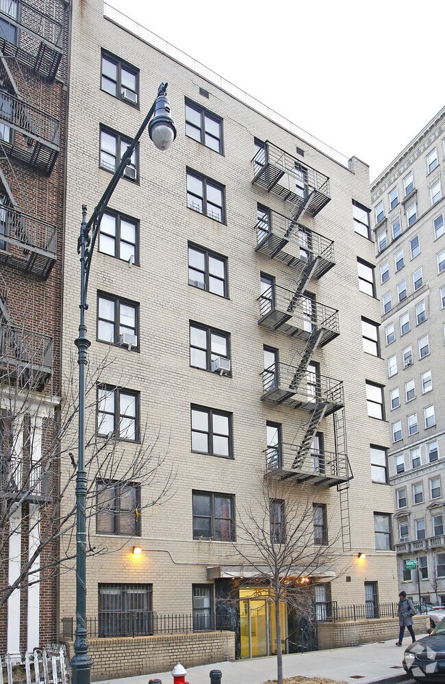 Photo - 35 Eastern Pky