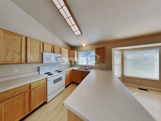 Photo - 2475 W 1325 N