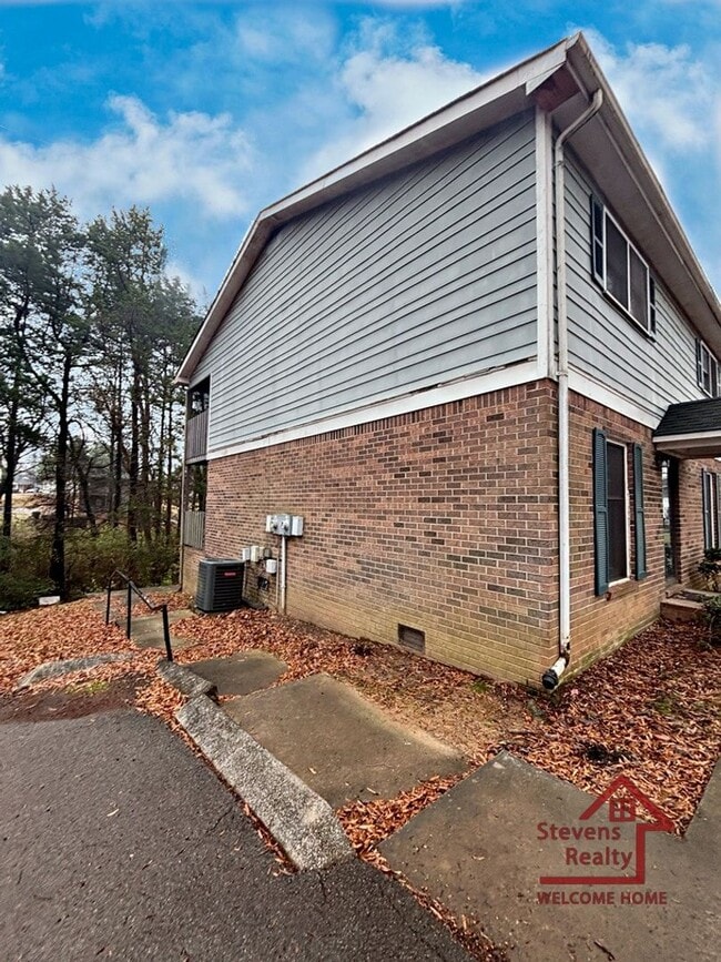 Photo - 111 Bybee Dr