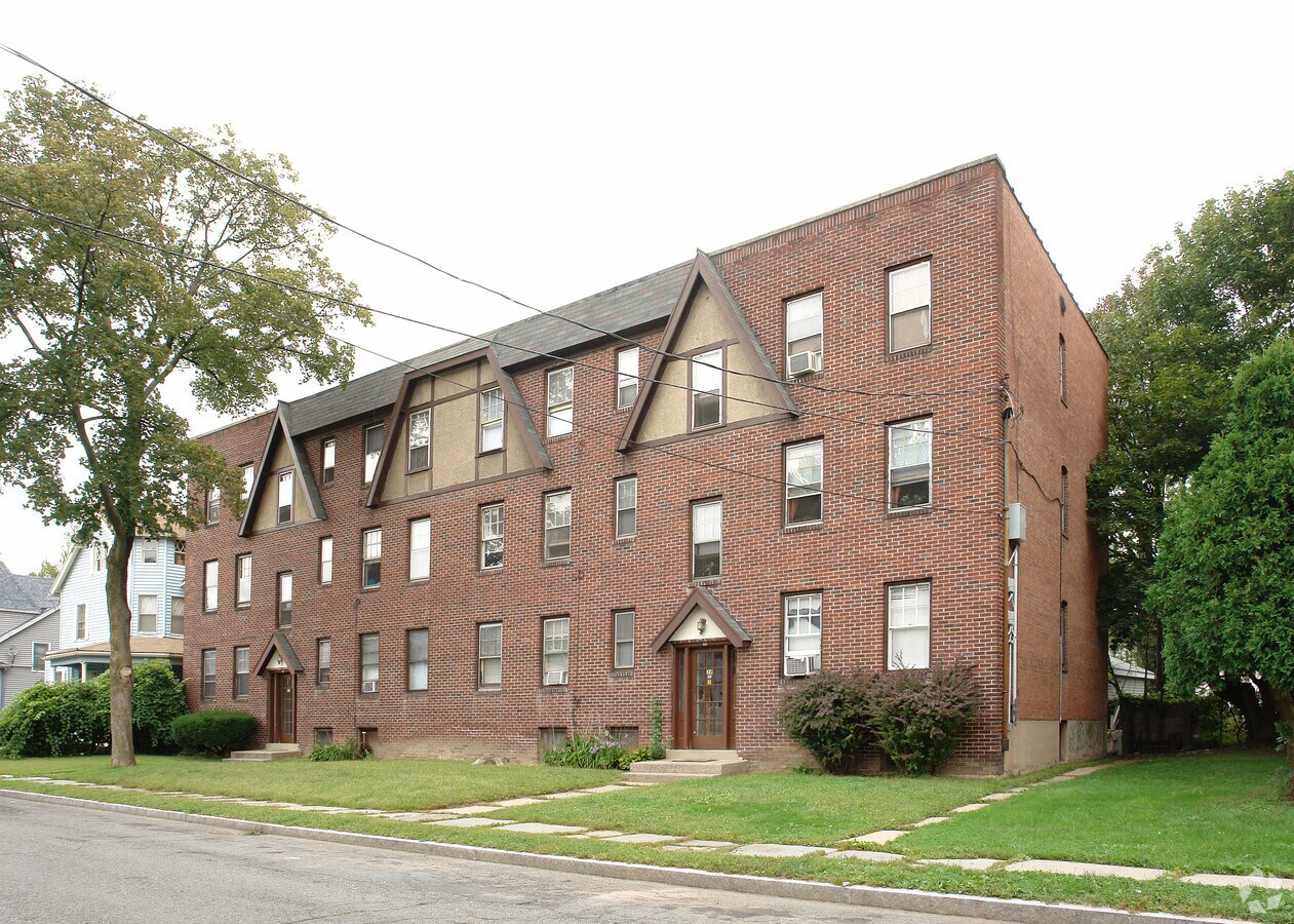 Photo - 34-38 Beacon St Apartments