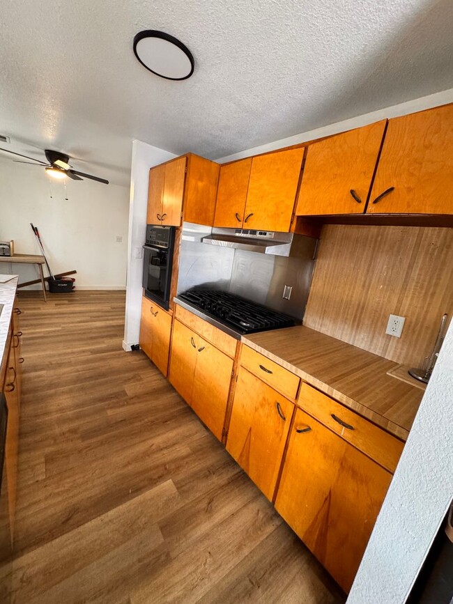 1496 NW Almira St
