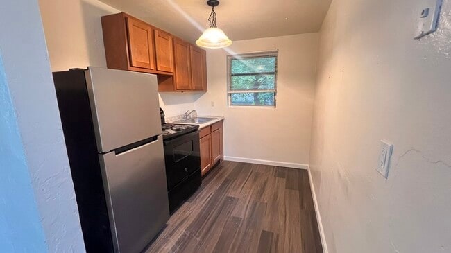 Building Photo - 2217 W 39th-