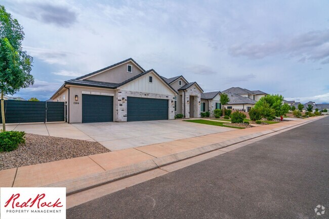 Building Photo - Beautiful 3 Bedroom and 3 Bathroom Home wi...