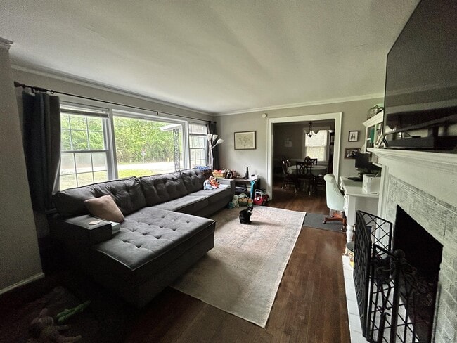 Photo - 319 Clarendon Dr