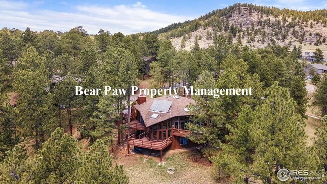 Beautiful Home in Genesee! - Beautiful Home in Genesee!
