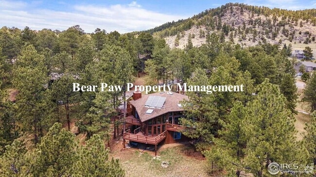 Building Photo - Beautiful Home in Genesee!
