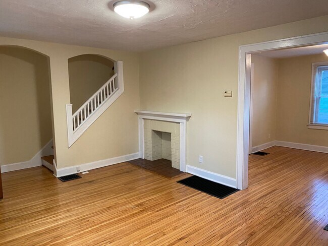 Photo - 1408 Haines Ave