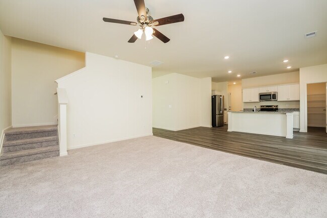 Photo - 7403 Cranleigh St