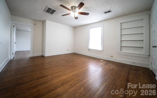 Photo - 405 N Main St Unit #2