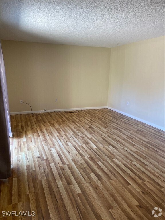 Building Photo - 5239 Cedarbend Dr Rental