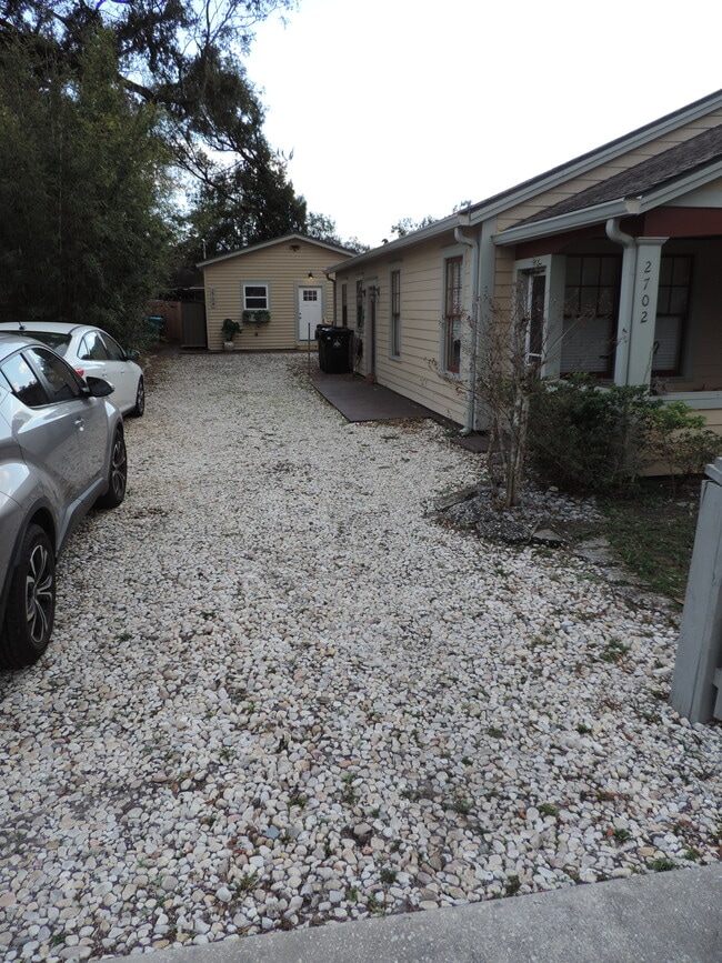 Building Photo - 2704 E Washington St