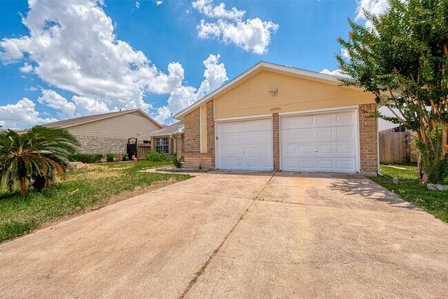 Photo - 12055 Fairpoint Dr