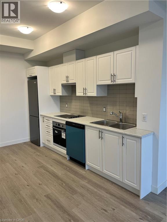 Photo - 461 Green Rd Unité 611