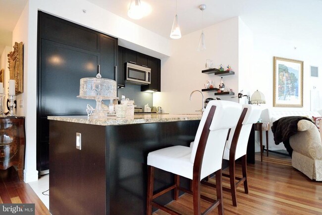 Building Photo - 1414 S Penn Square Unit 14A Rental