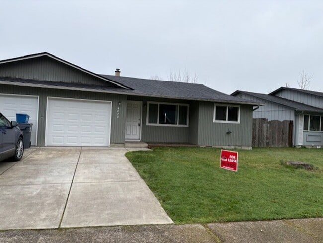 Building Photo - 312b Unit 4878 Elderberry Lp