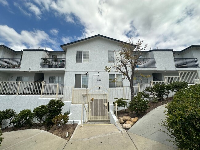 Stunning and Newly Remodeled Apartment Home - Stunning and Newly Remodeled Apartment Home Unit 4210-203
