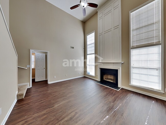 Photo - 3450 Ridgefair Dr