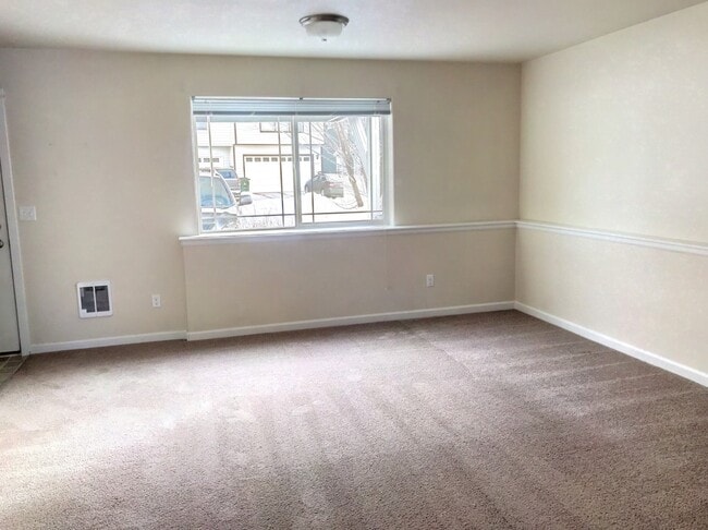 Photo - Pet Friendly town house for rent