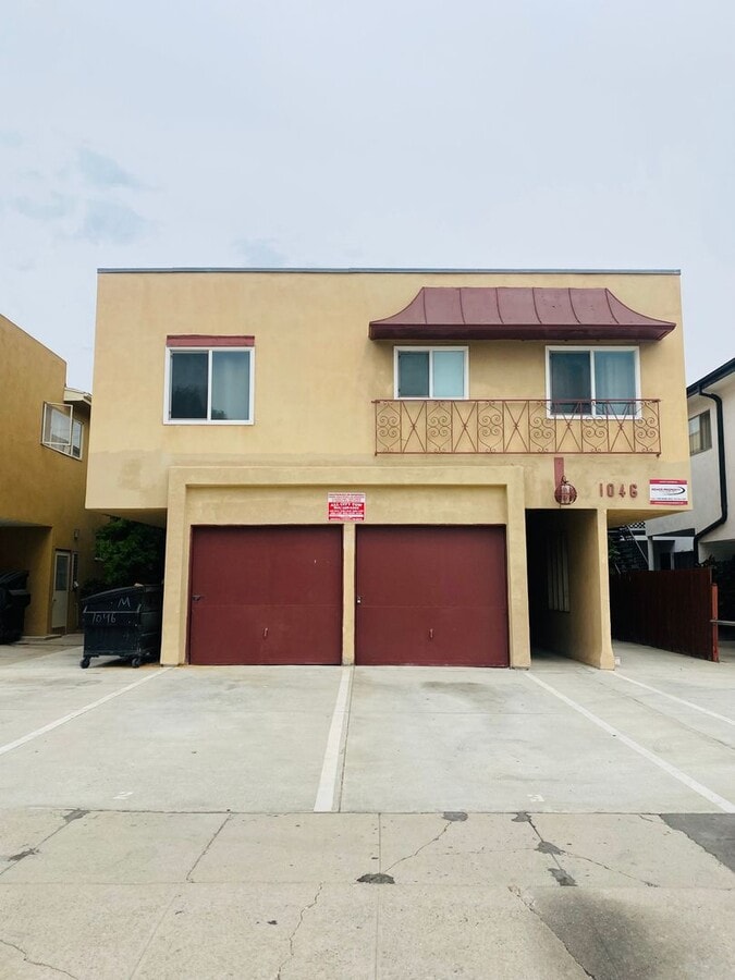 Photo - 1046 S Wooster #4