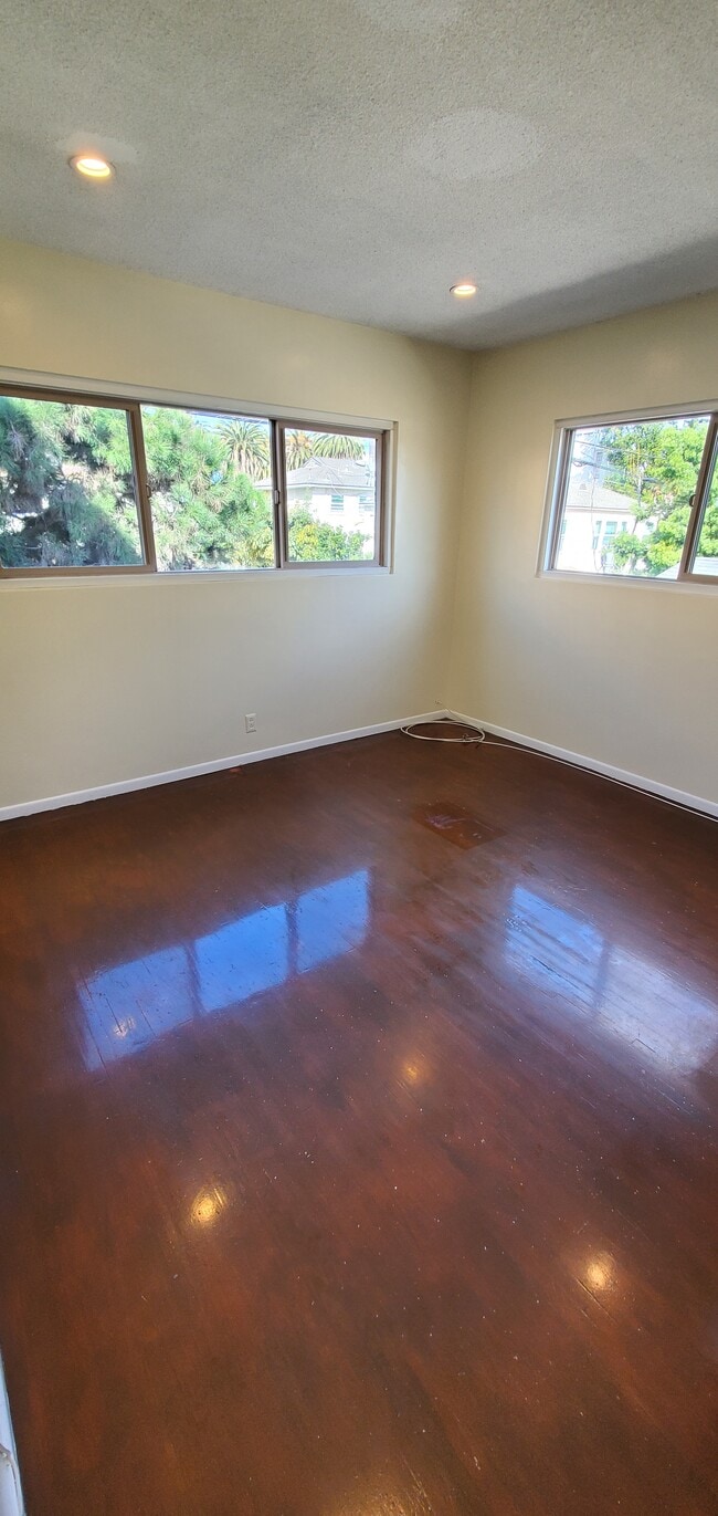 Photo - 11913 Culver Blvd Unit 4