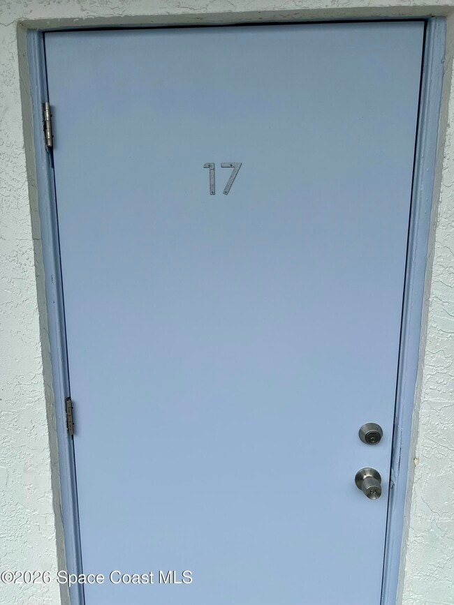 Photo - 1425 Oak St Unit 17