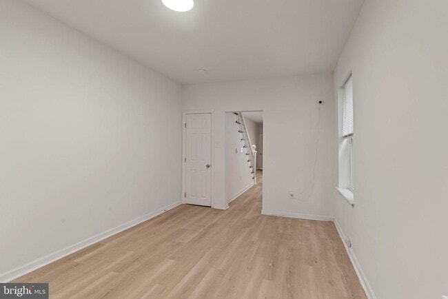 Photo - 19 W Seymour St