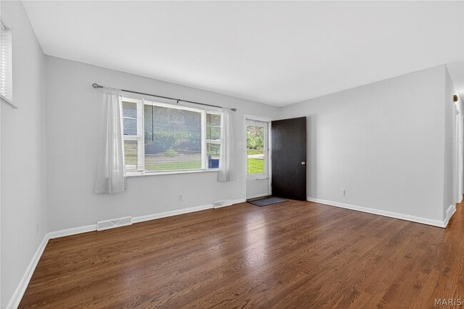 Photo - 21 Fern Ridge Ave