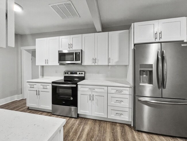 327-337 W Chestnut Street