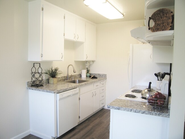 Photo - Woodview Apartments
