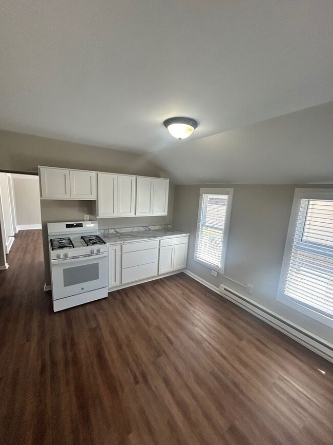 Building Photo - 1121 Jennette Ave NW Unit 2