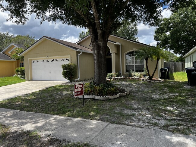 Building Photo - 2324 Ole Hickory Dr Rental